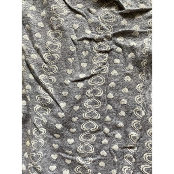 Old Navy Gray and White Top with Patterned Hearts - Picture 3 of 5